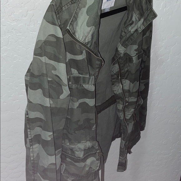 Old navy camo jacket - Picture 2 of 3